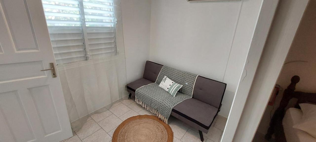 Label Kafe Apartamento Bouillante Exterior foto